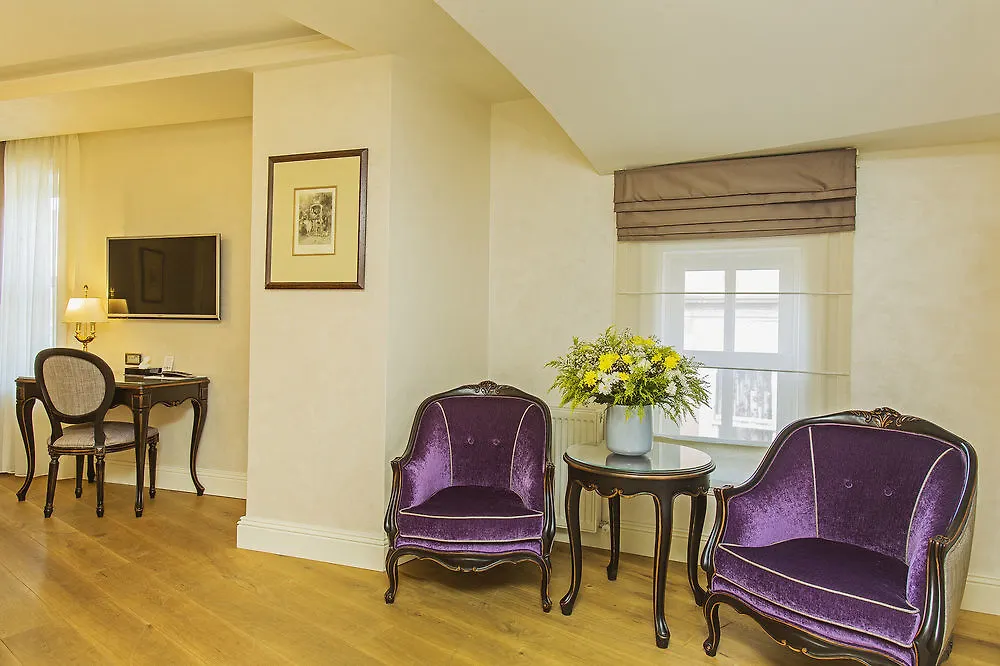 Meroddi Pera Flats Istanbul