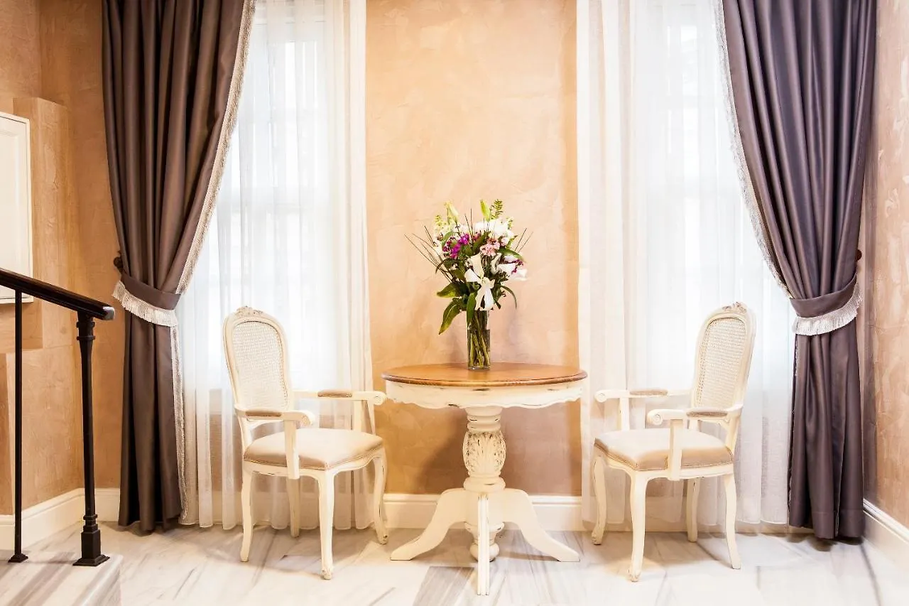 Meroddi Pera Flats Istanbul