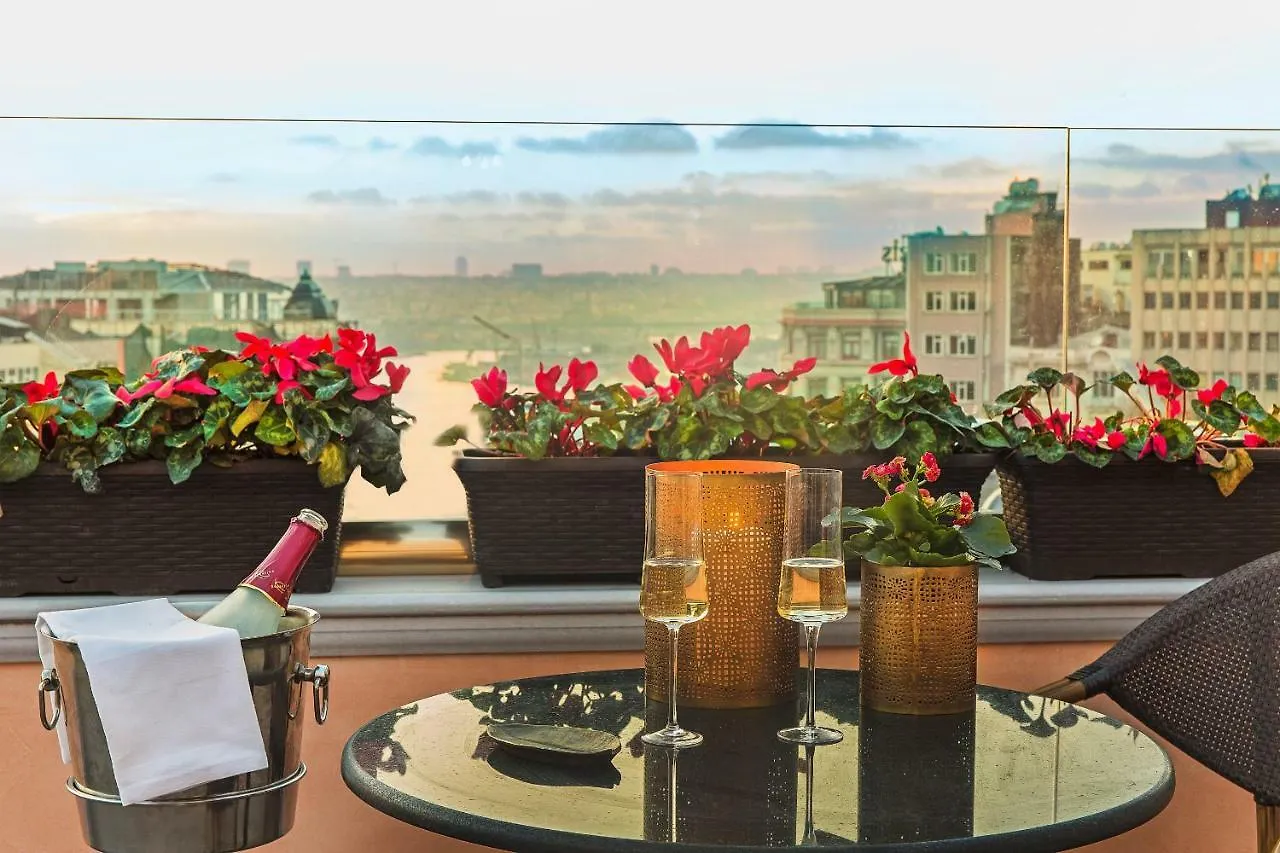 Meroddi Pera Flats Istanbul