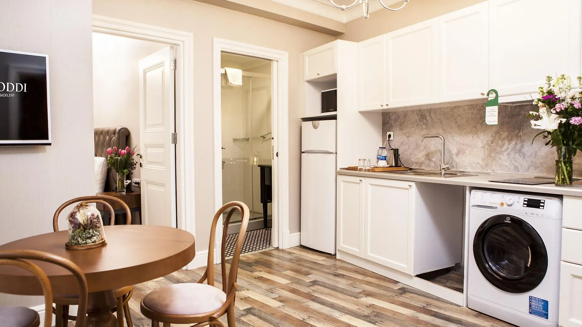 Meroddi Pera Flats Istanbul Apartment